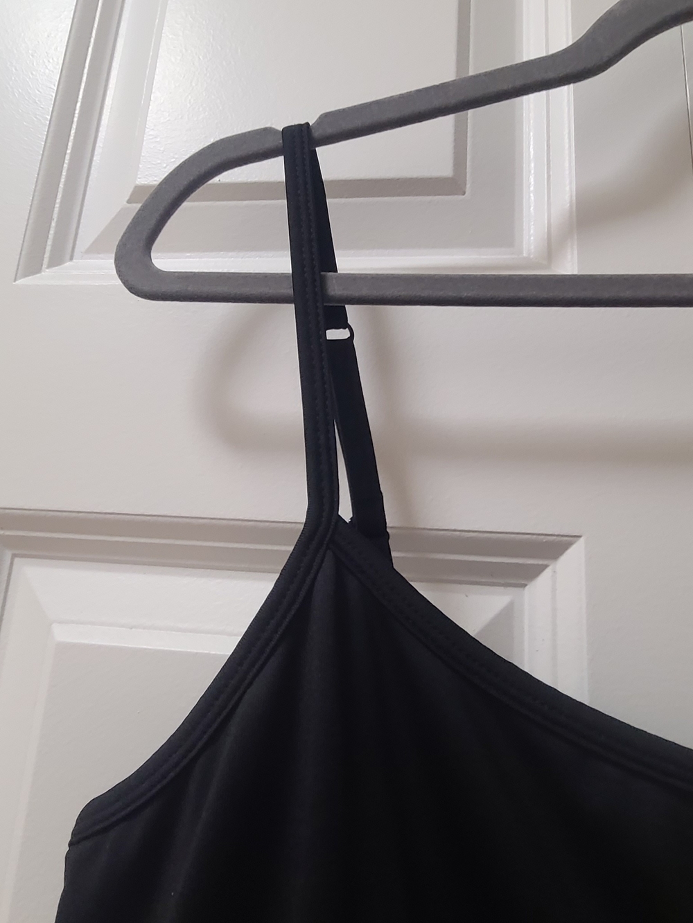 New York & Company Black Adjustable Strap Shelf Bra Cami Tank Top XXL - Picture 4 of 6